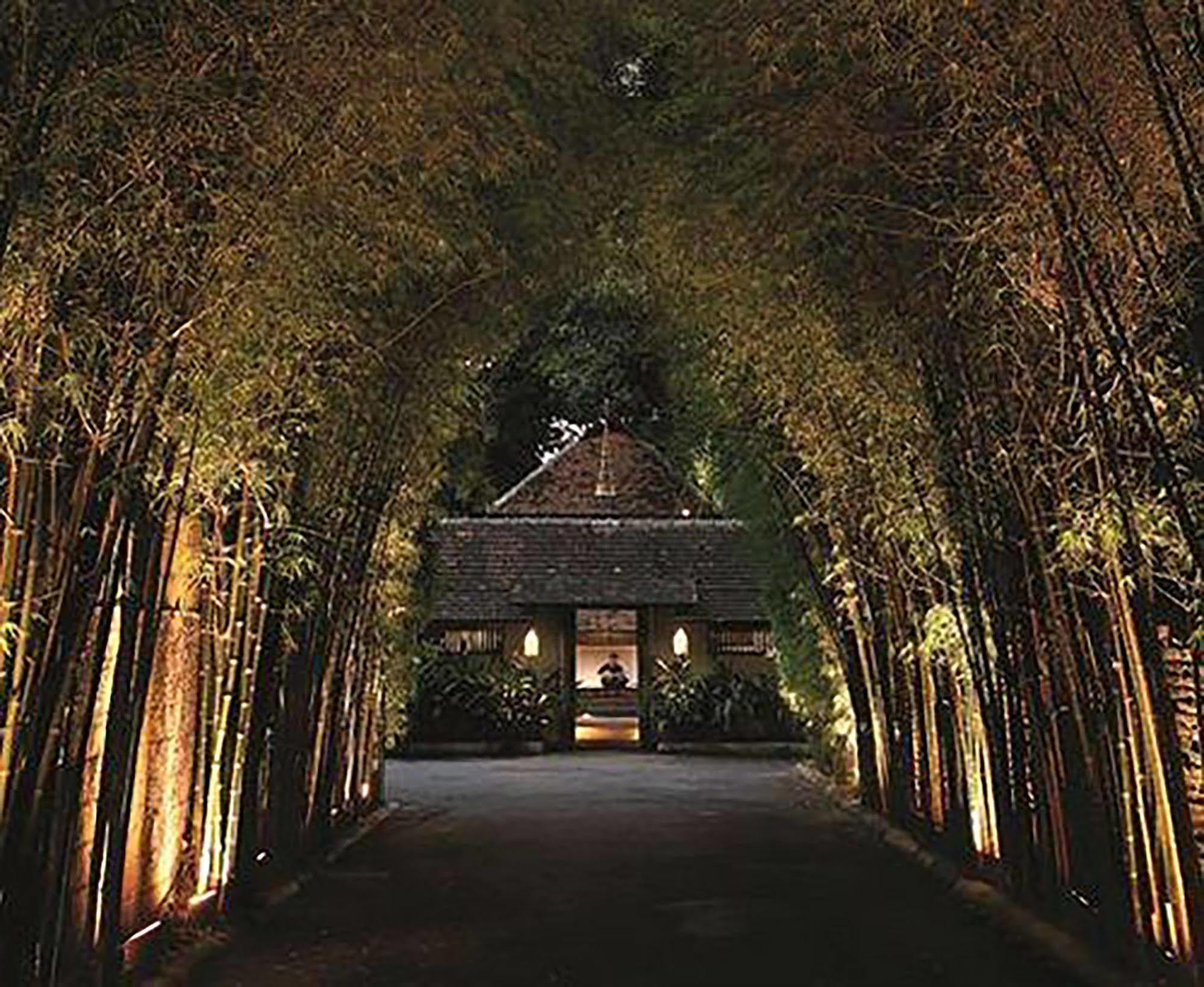 Tamarind Village Чиангмай Екстериор снимка